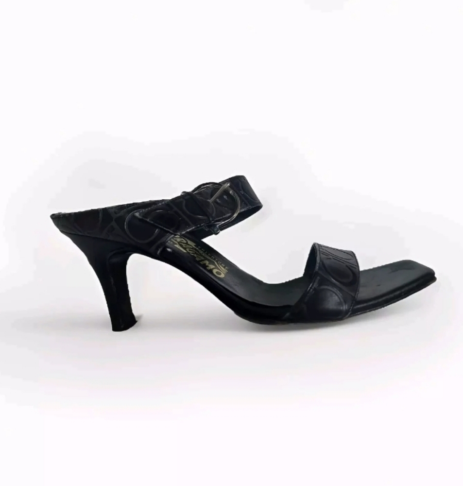 Salvatore Ferragamo Gray Black Pumps Buckle Double Strap Heels Womens Sz 7.5 2A